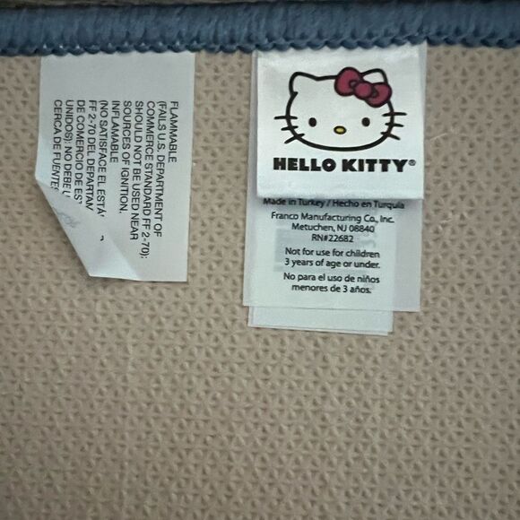 Hello Kitty Winter Accent Rug - Picture 3 of 5